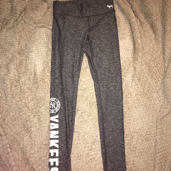 Gray Victoria’s Secret Yankees leggings - Picture 2 of 4